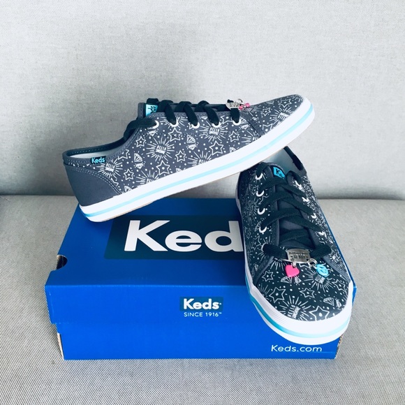 ~FINAL PRICE~ Keds - Navy & White Canvas sneakers - Picture 1 of 4